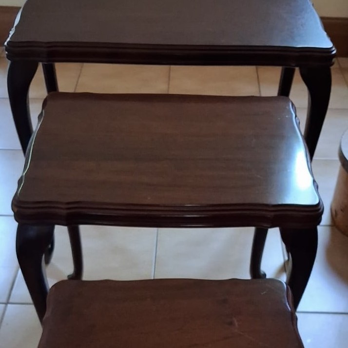 Set of 3 nesting tables in mahogany wood: R8,000
