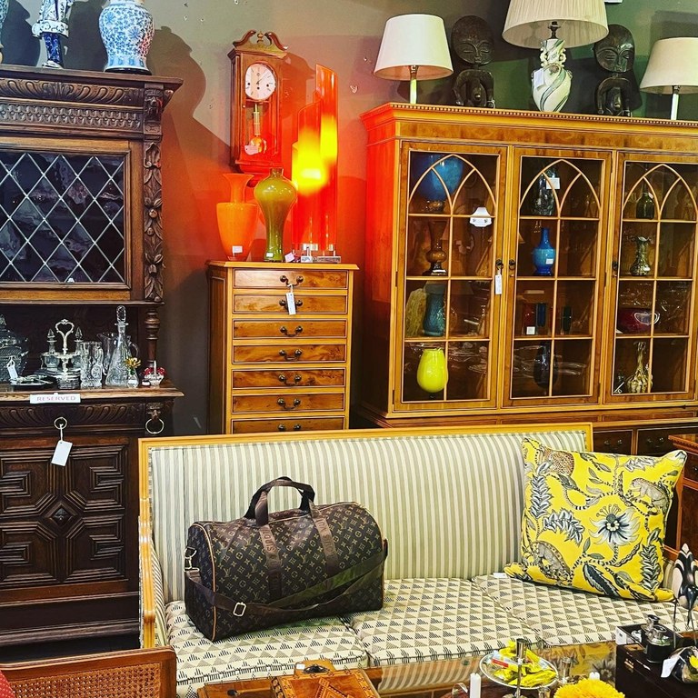 Vintage Gordon Fraser 3-seater yew wood couch: R30,000