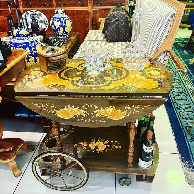 Vintage italian drinks trolley: R7,500