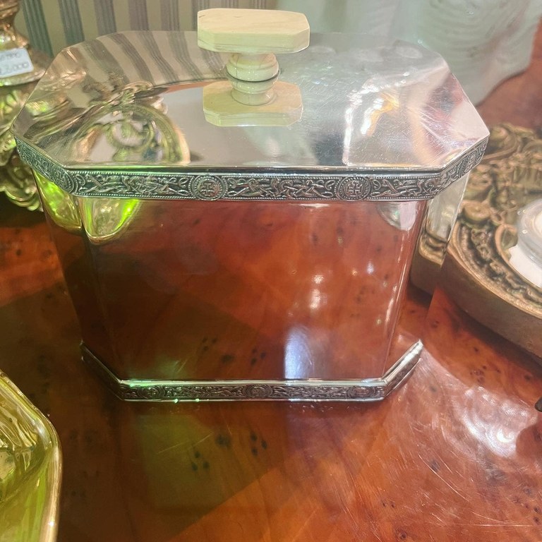 Sheffield EPNS octagonal tea caddy