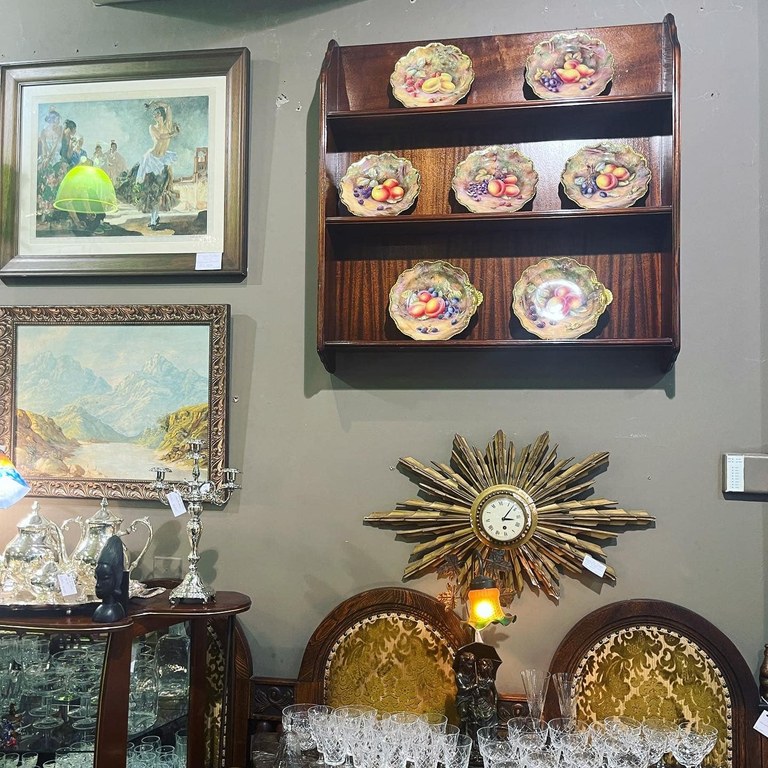 Royal Worcester fruit plates painted by Horace H Price with 22 carat gold painted edging, 1920’s