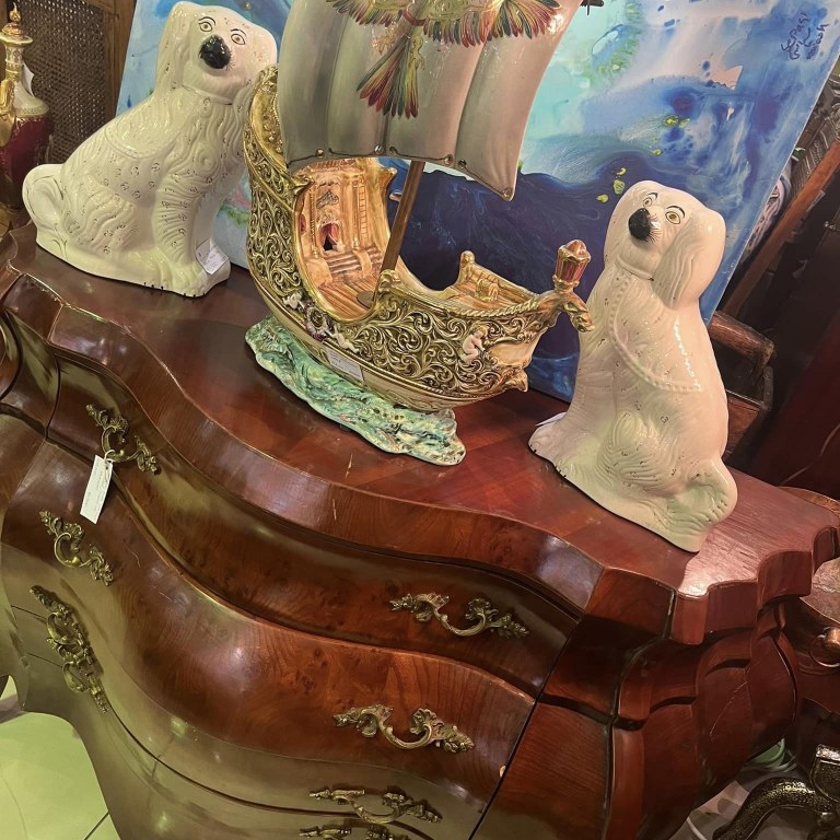 Vintage bombe chest of drawers