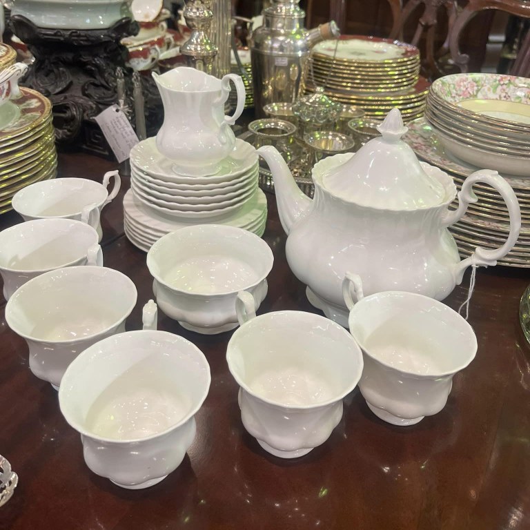 Royal Albert Val D'Or tea set