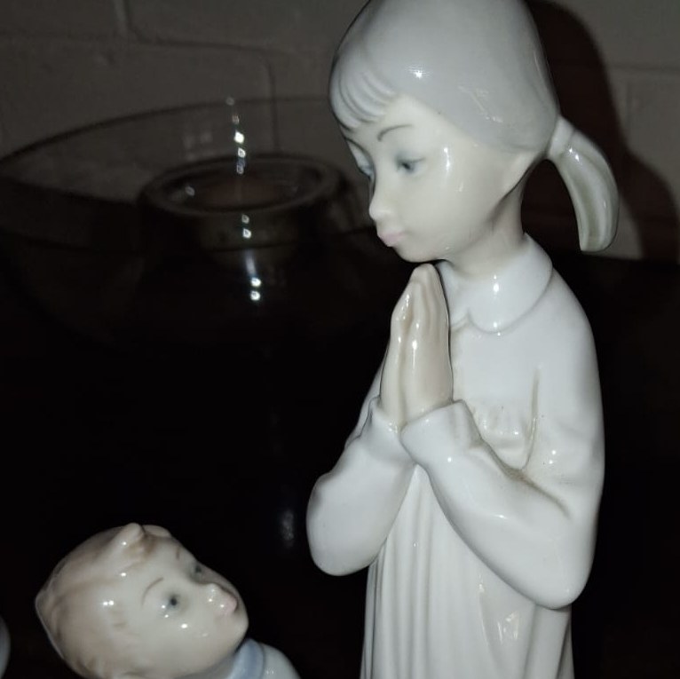 Lladro Teaching to pray: R2,500