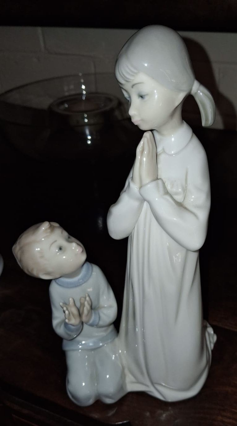 Lladro Teaching to pray: R2,500