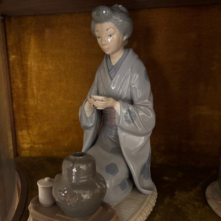 Lladro "August Moon": R5,000