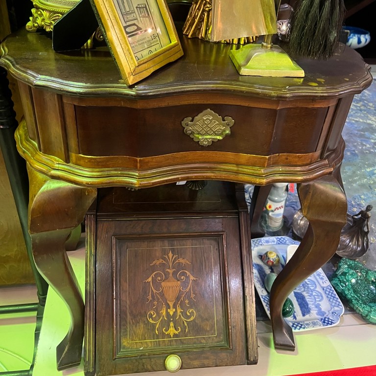 Stinkwood ball & claw 1-drawer night stand: R5,000