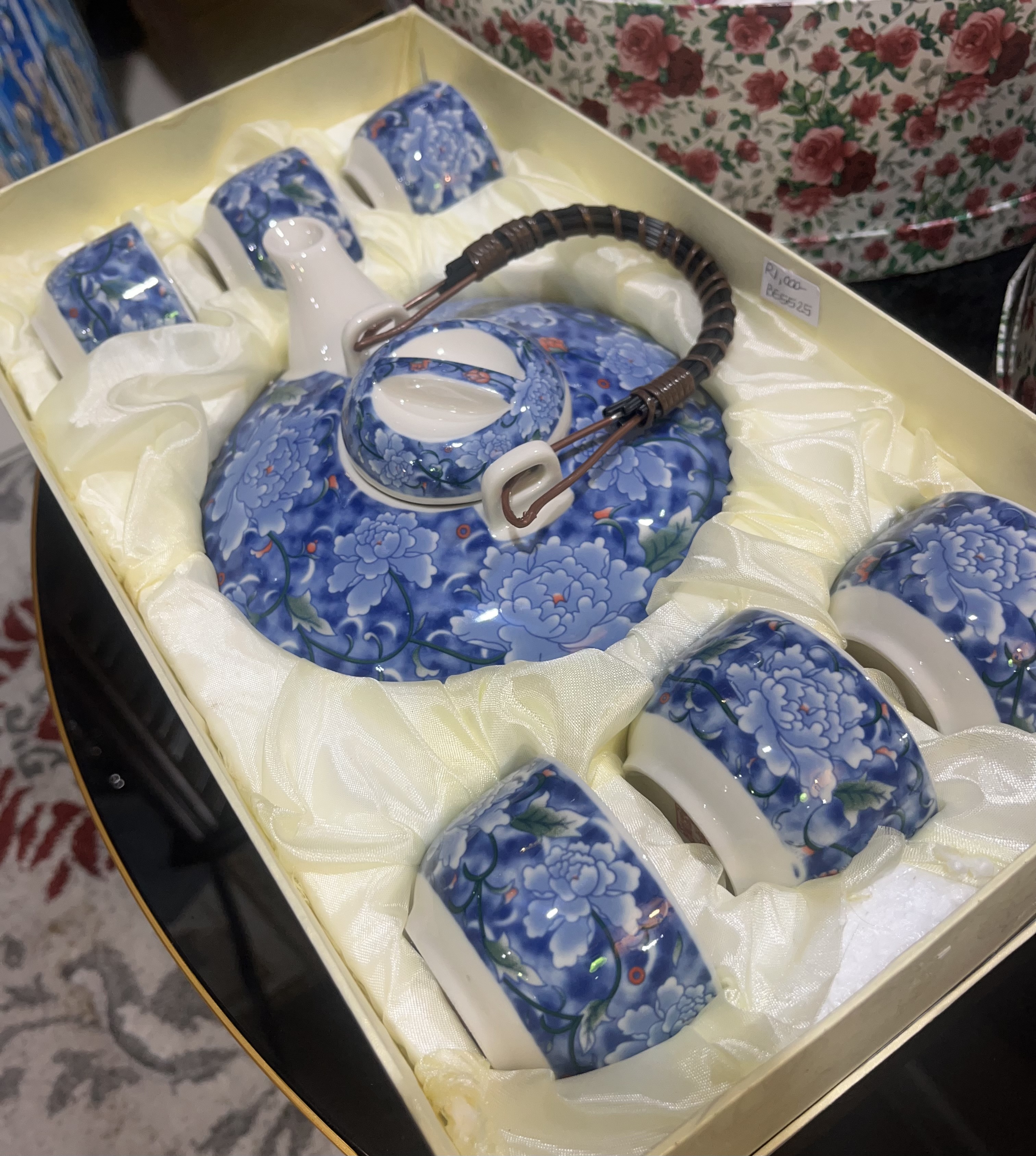 Box Japanese porcelain tea set