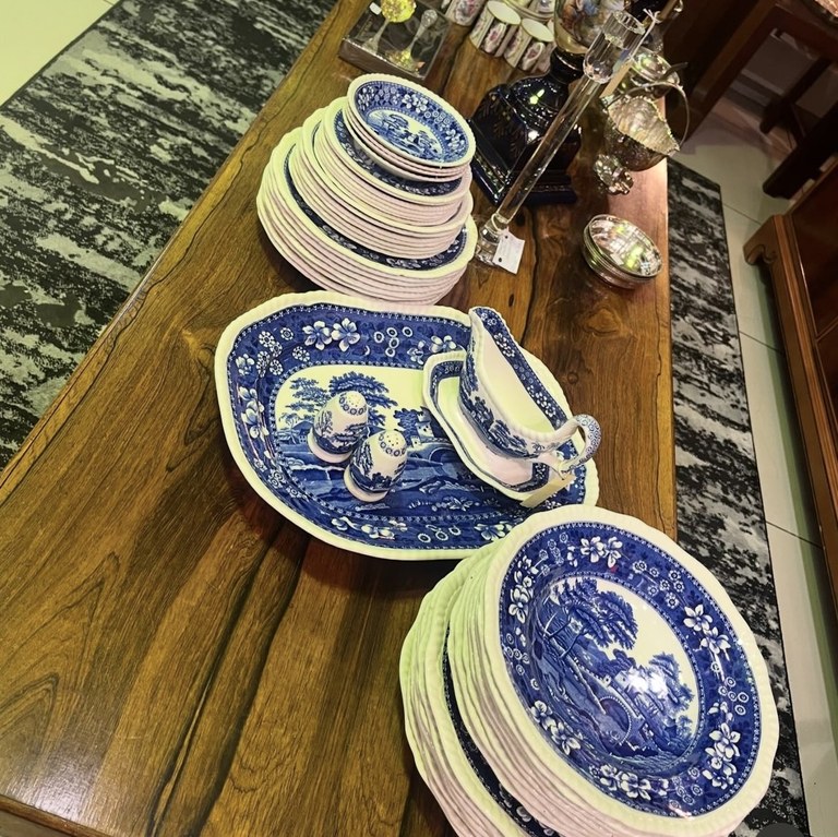 Copeland Spode’s Tower, England, dinner set, 44-piece, early 1900s