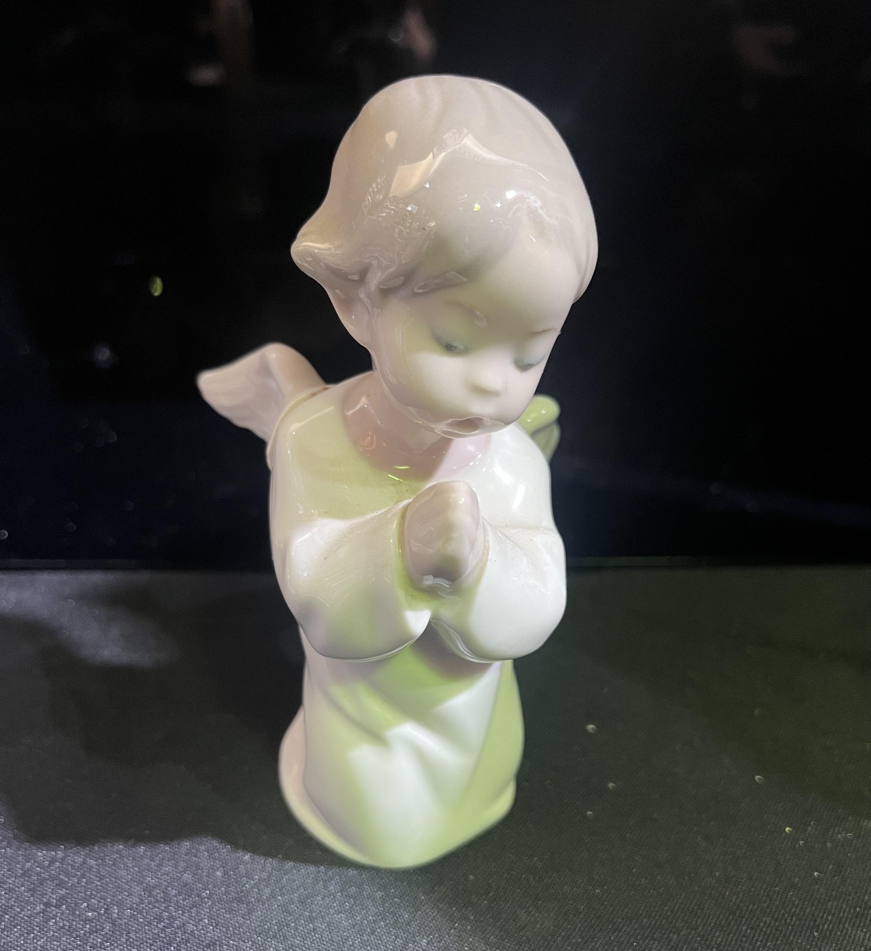 Lladro Praying Angel figurine