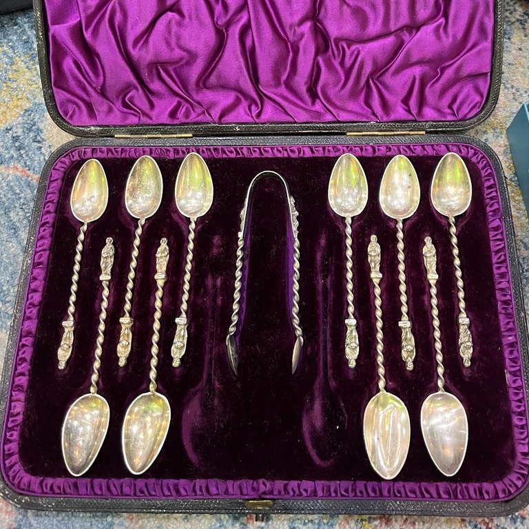 Hallmarked silver Apostle teaspoon set: R3,500