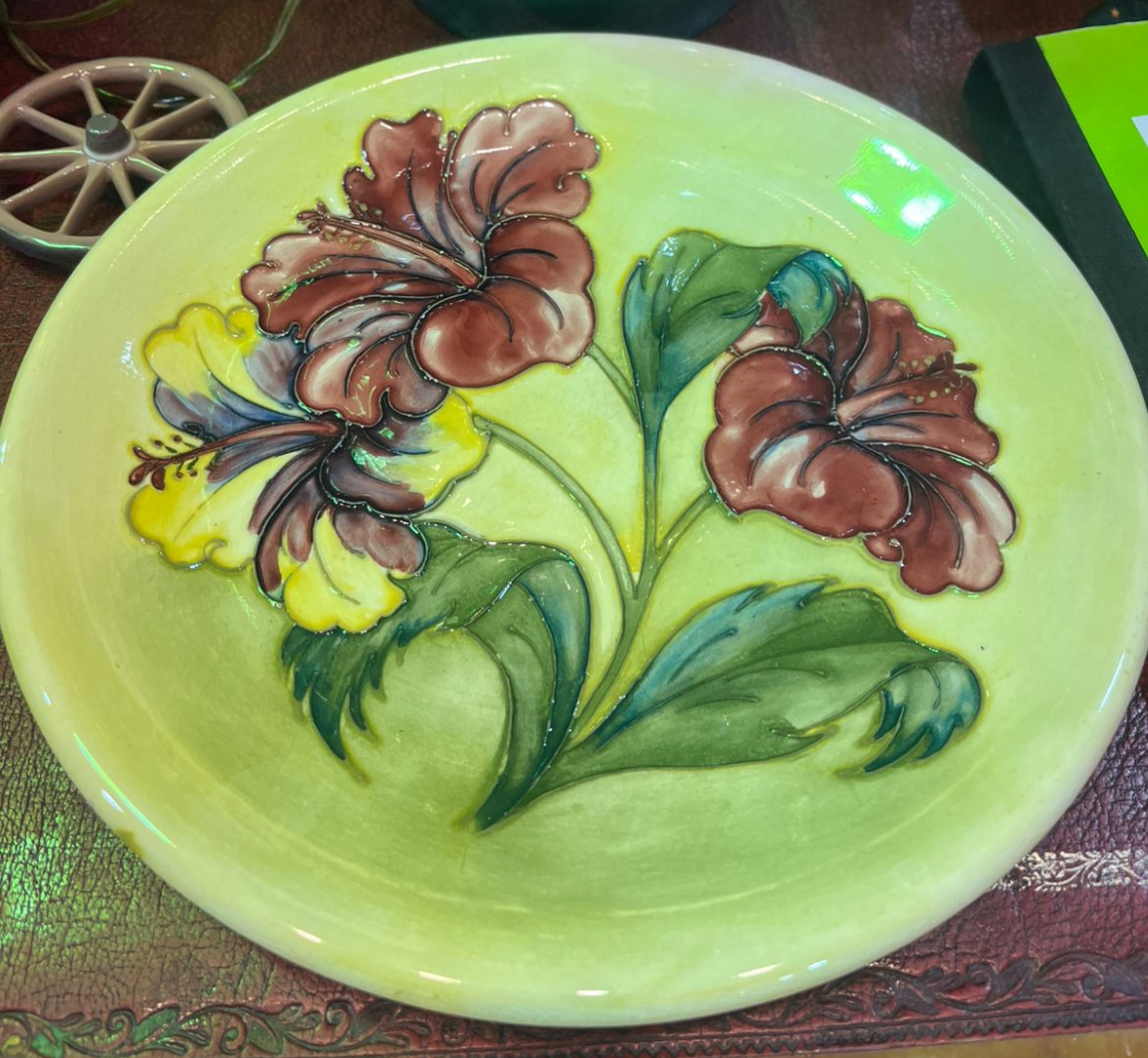 Moorcroft Hibiscus plate, c1970s: R5,000