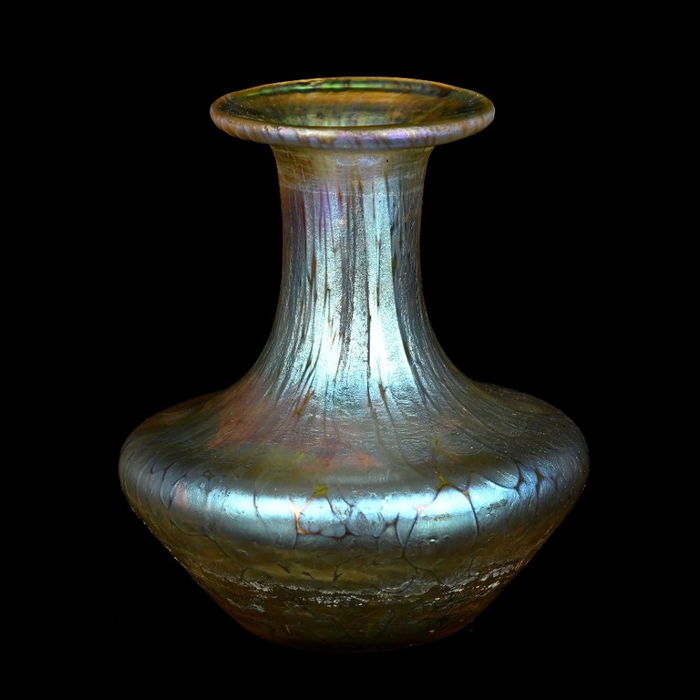 Loetz Candia Papillon glass vase, c1898, 8.3cm