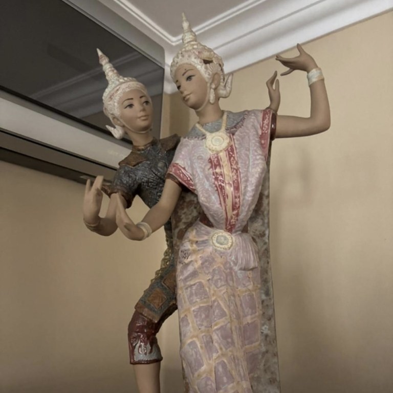 Lladro "Thai Couple": POR