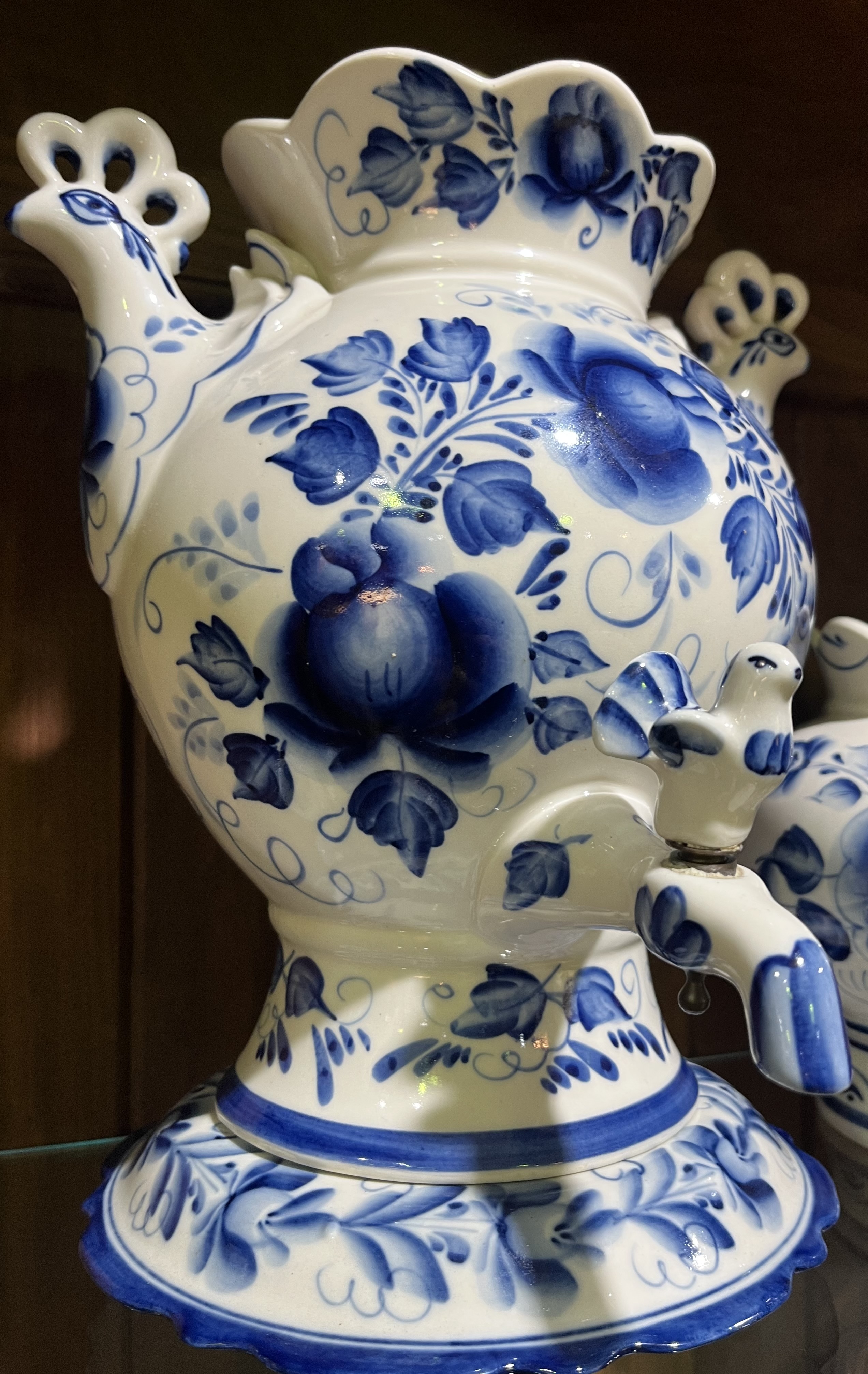 Russian Blue & White porcelain urn - R2,500
