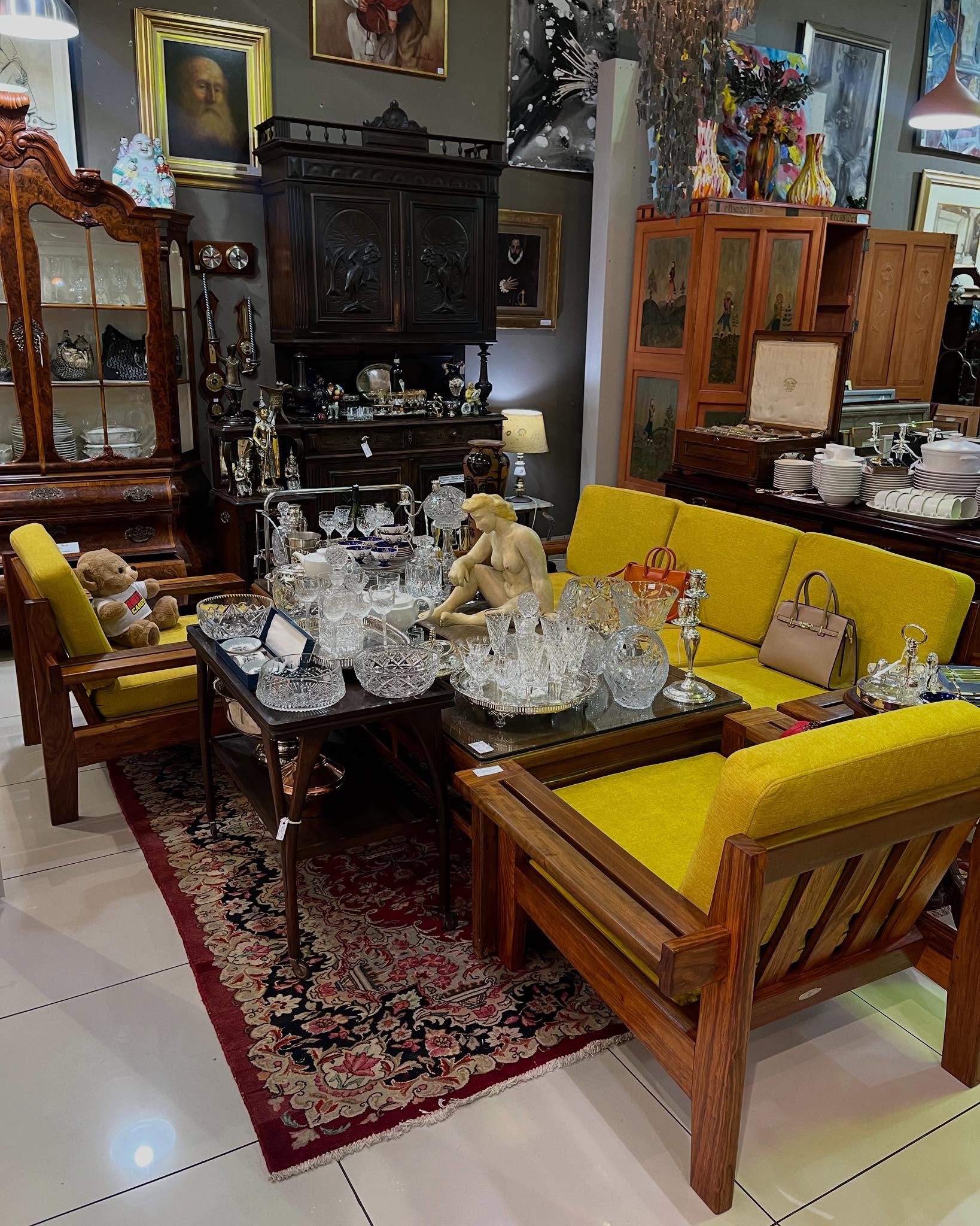 Lounge suite by John Tabraham for Kallabach, mid-Century: R40,000