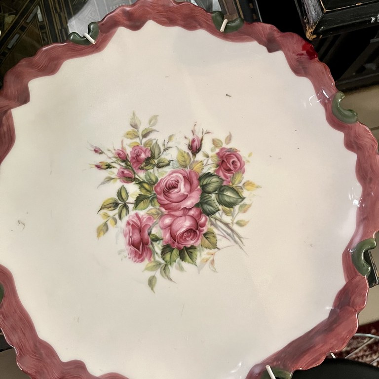 Pottery Garden Ye Olde World Potterswoods plate: R250