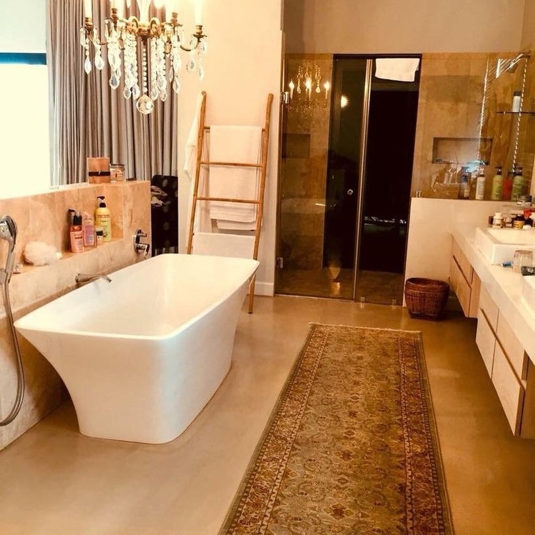 No 94 Ghorbany Collection: Zaya