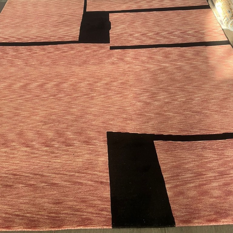 Modern rug 300x246: R9,999