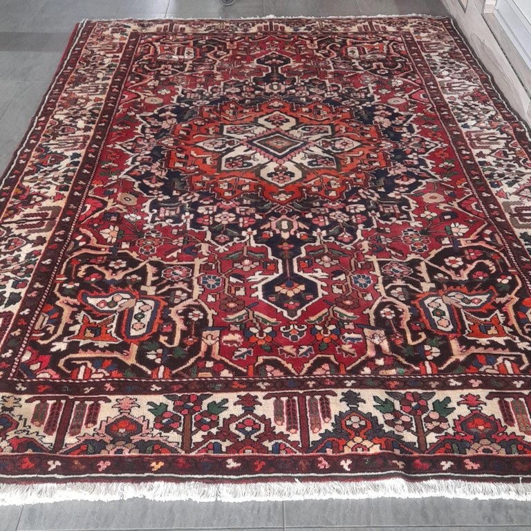 Bakhtiari 320x220: R29,999