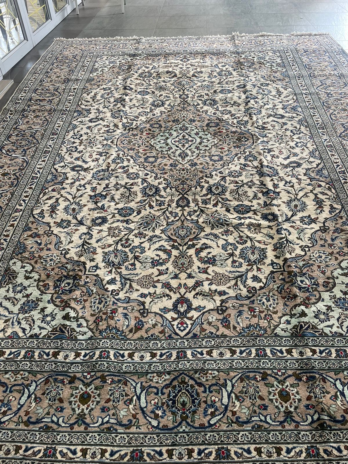 Kashan 393x294: R49,999