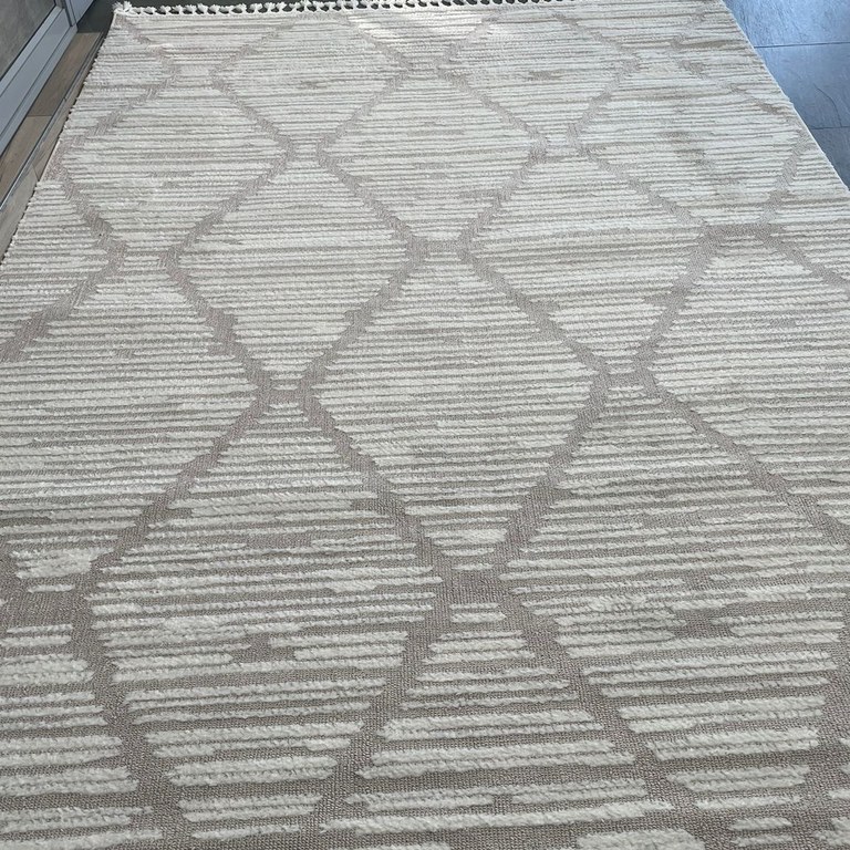 Modern rug 344x240: R9,999