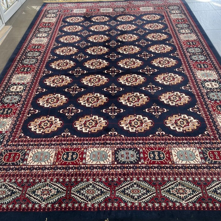 Pakestanian design rug 349x234: R19,999