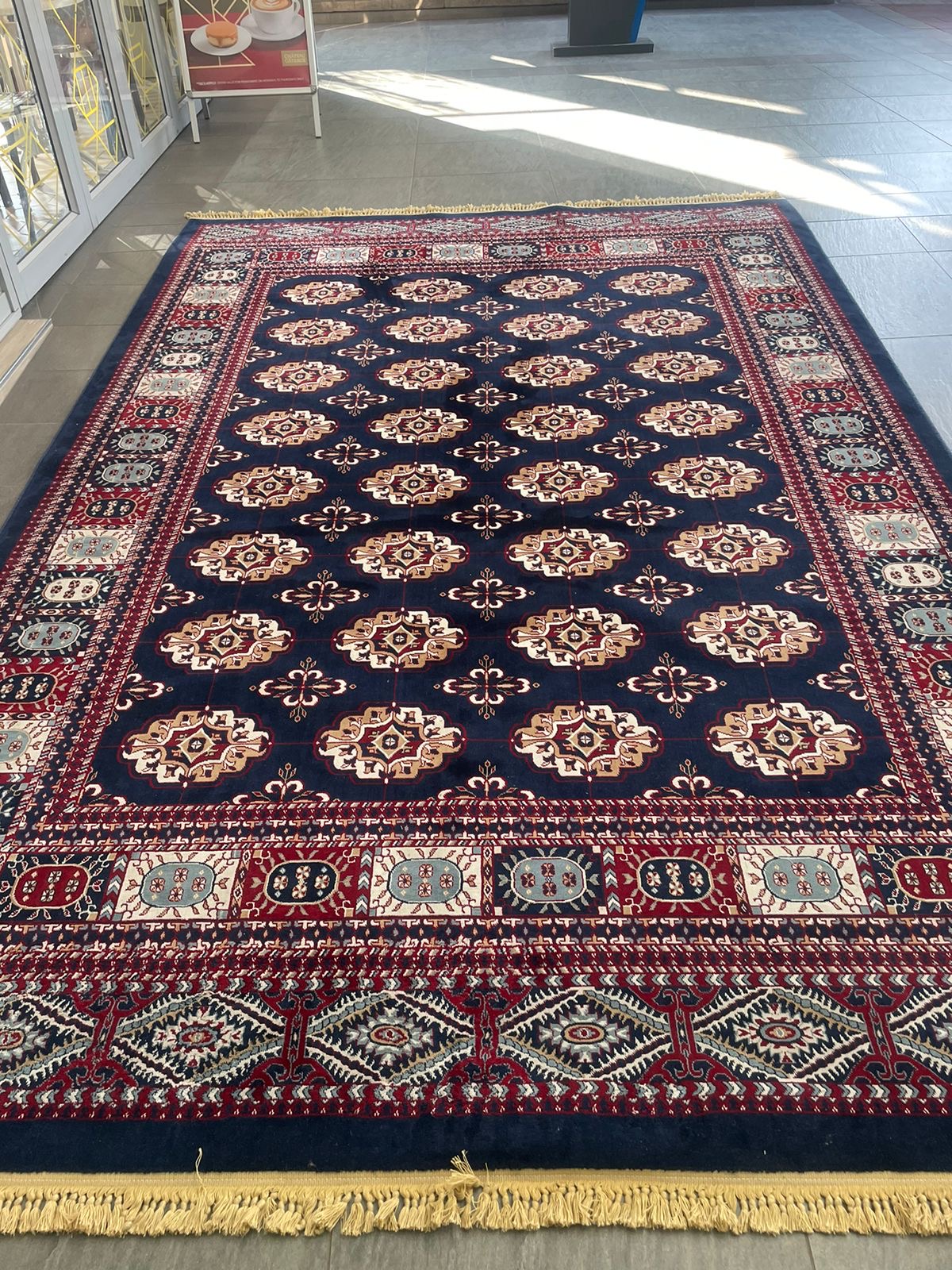 Pakestanian design rug 349x234: R19,999