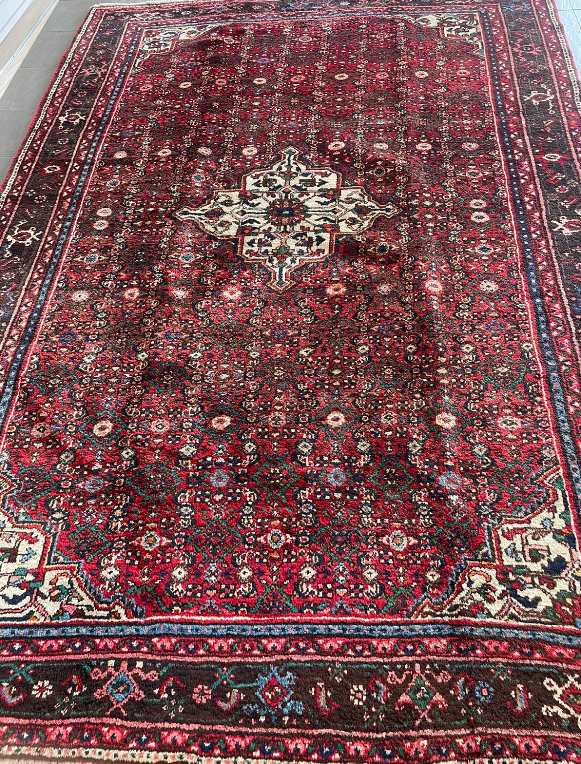 Hamadan 299x212: R26,999