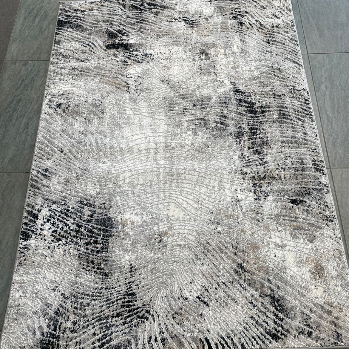 Modern 168x102: R2,999