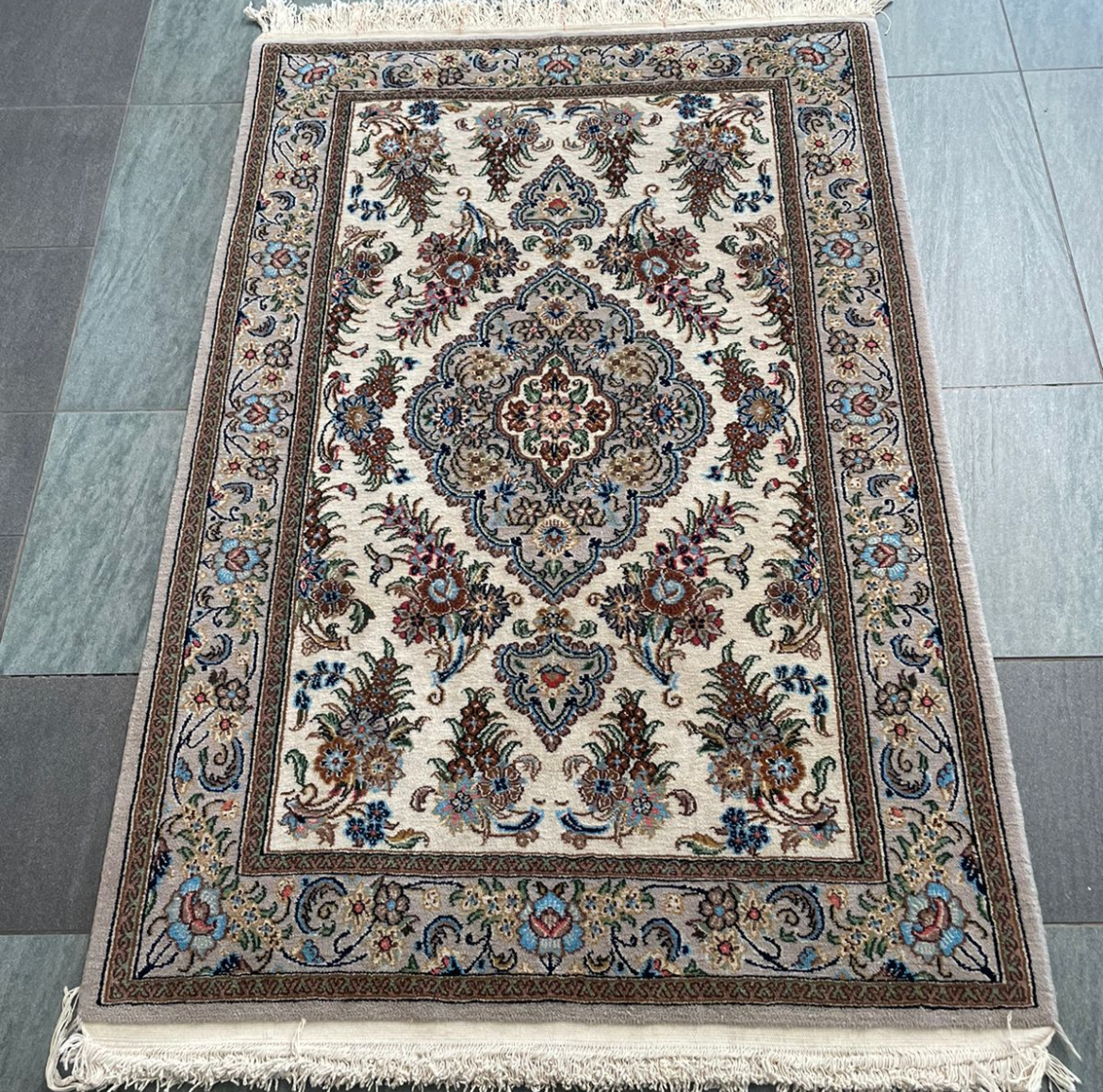 Kashan 165x104: R11,999