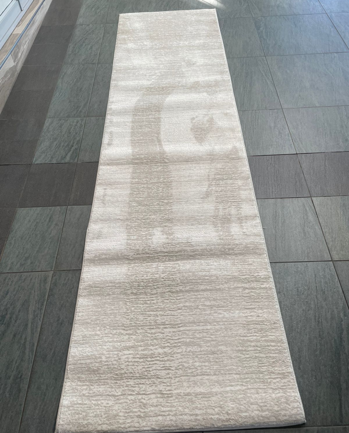 Modern 300X80: R3,999