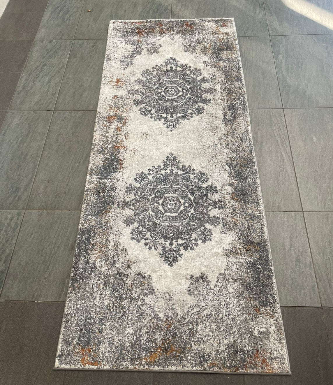 Modern 200x80: R2,999