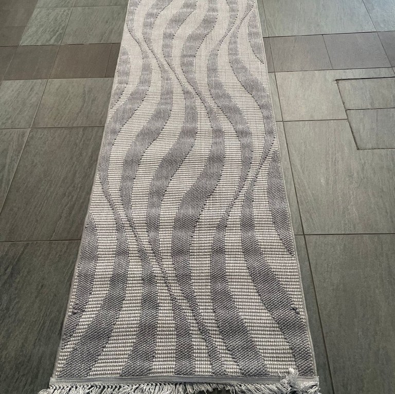 Modern 300x80: R3,999