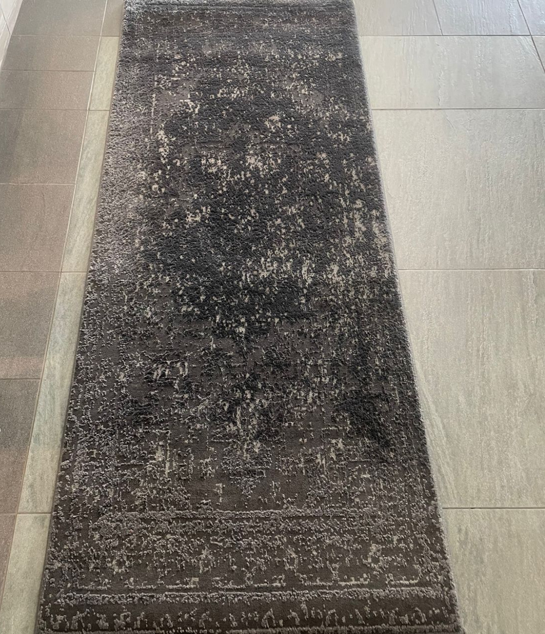 Modern 200x80: R2,999