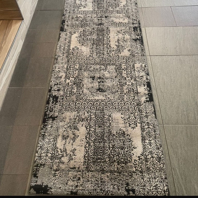 Modern 300x80: R3,999