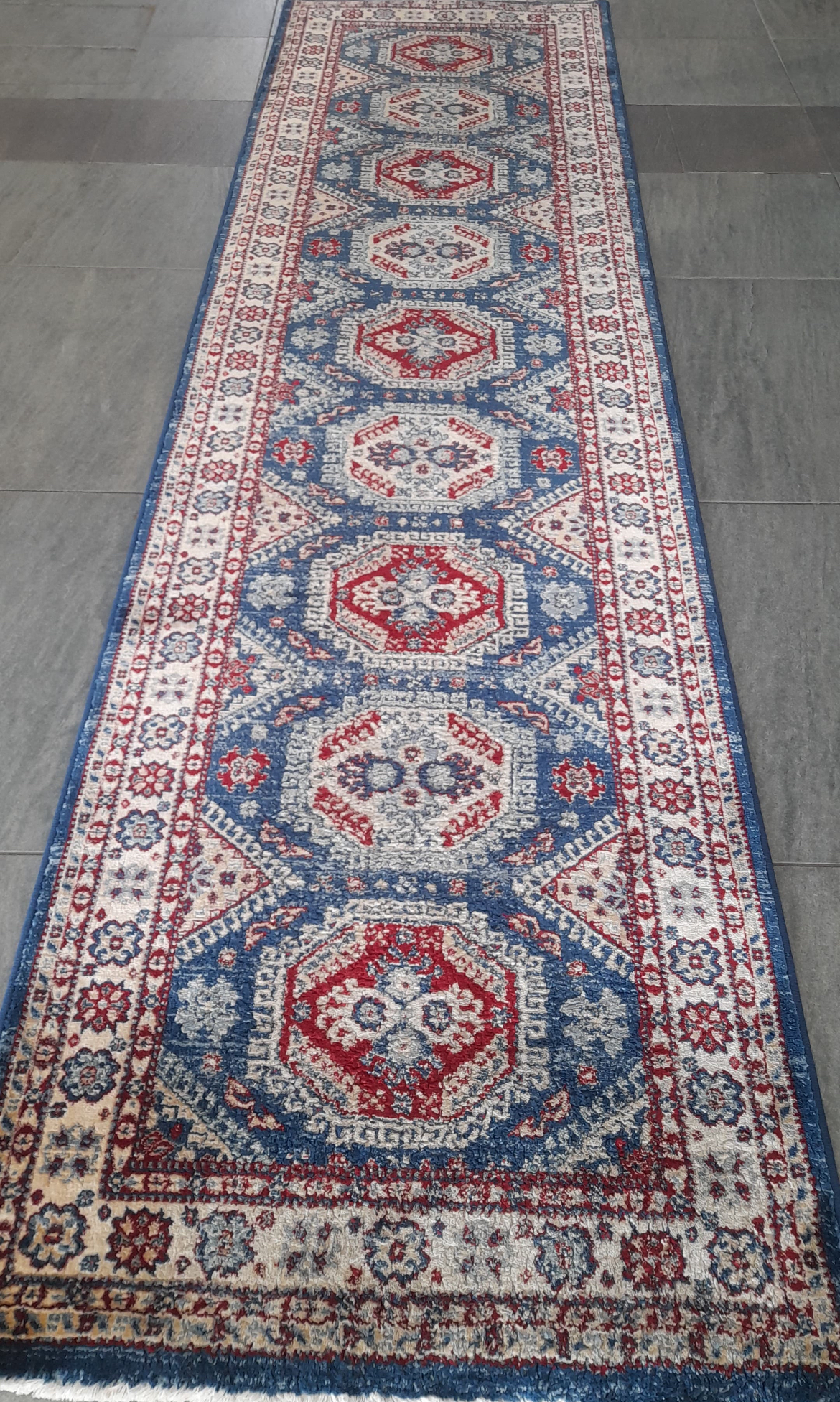 Classic 300x80: R3,999