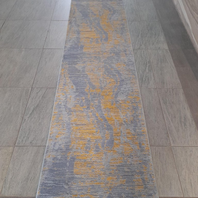 Modern 300x80: R3,999