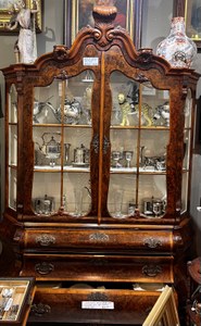 19th-Century Dutch Baroque Style Display Cabinet