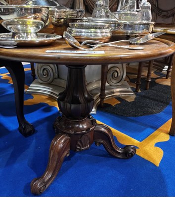 19th-Century Louis XIV Style Pedestal Table