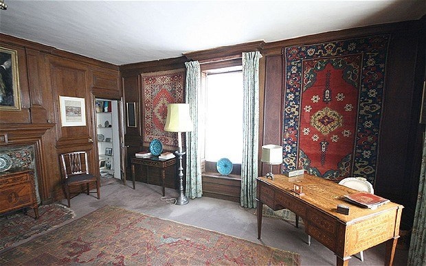 Inside the Ham, Surrey, manor house