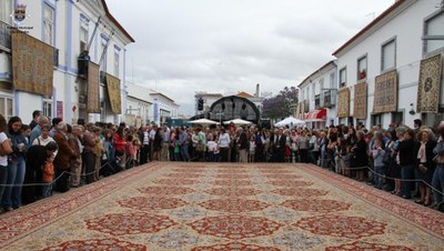Arraiolos - The Portuguese Needlepoint Rugs