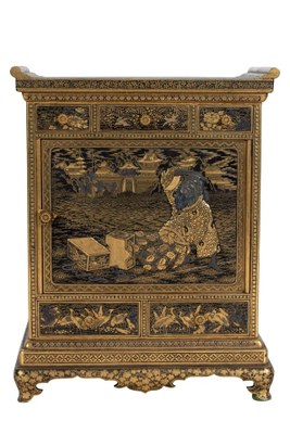 JAPANESE KOMAI LACQUER MINIATURE CABINET