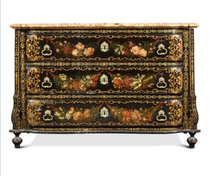 Régence black-japanned commode, circa 1725