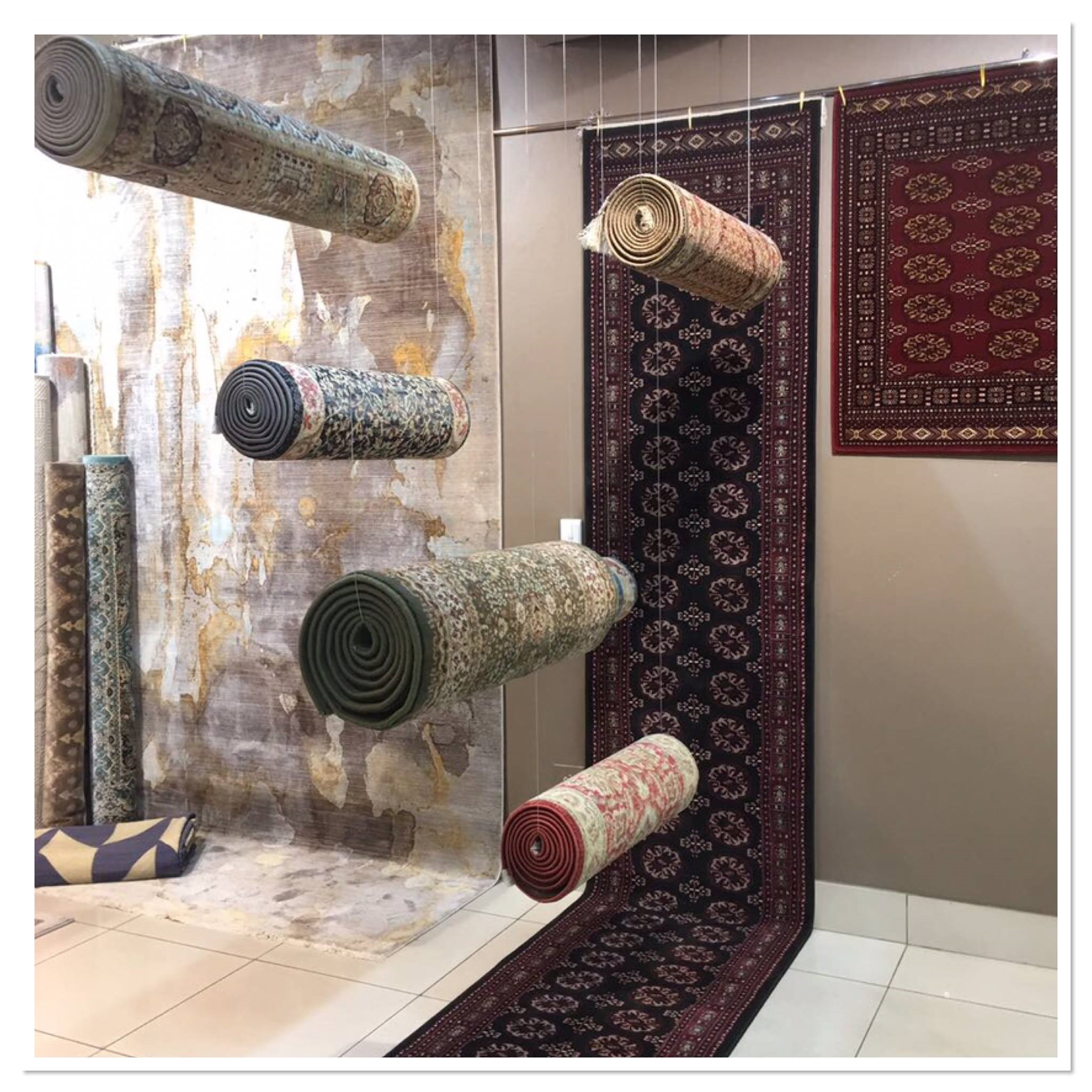 The Floating Carpets