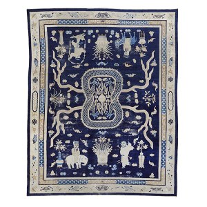 Large Chinese carpet, Beijing area, circa 1870  336 x 407 cm  Estimate € 7,000 - 9,000