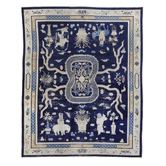 Large Chinese carpet, Beijing area, circa 1870  336 x 407 cm  Estimate € 7,000 - 9,000